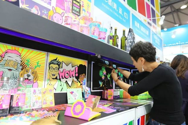 全印展上，HP喷码机推出种种打印手艺的作品